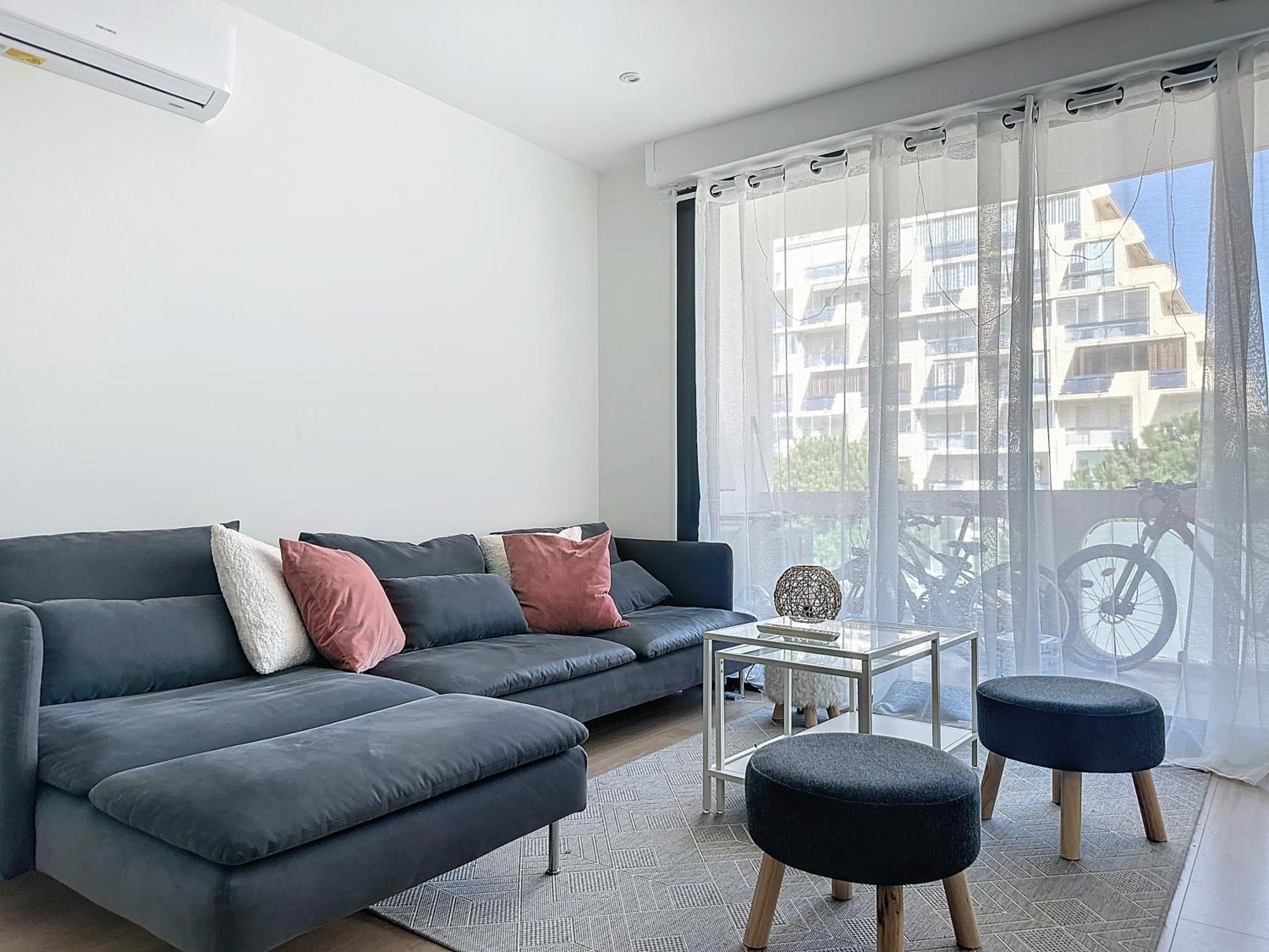 Apartment Spacieux 2 Proche